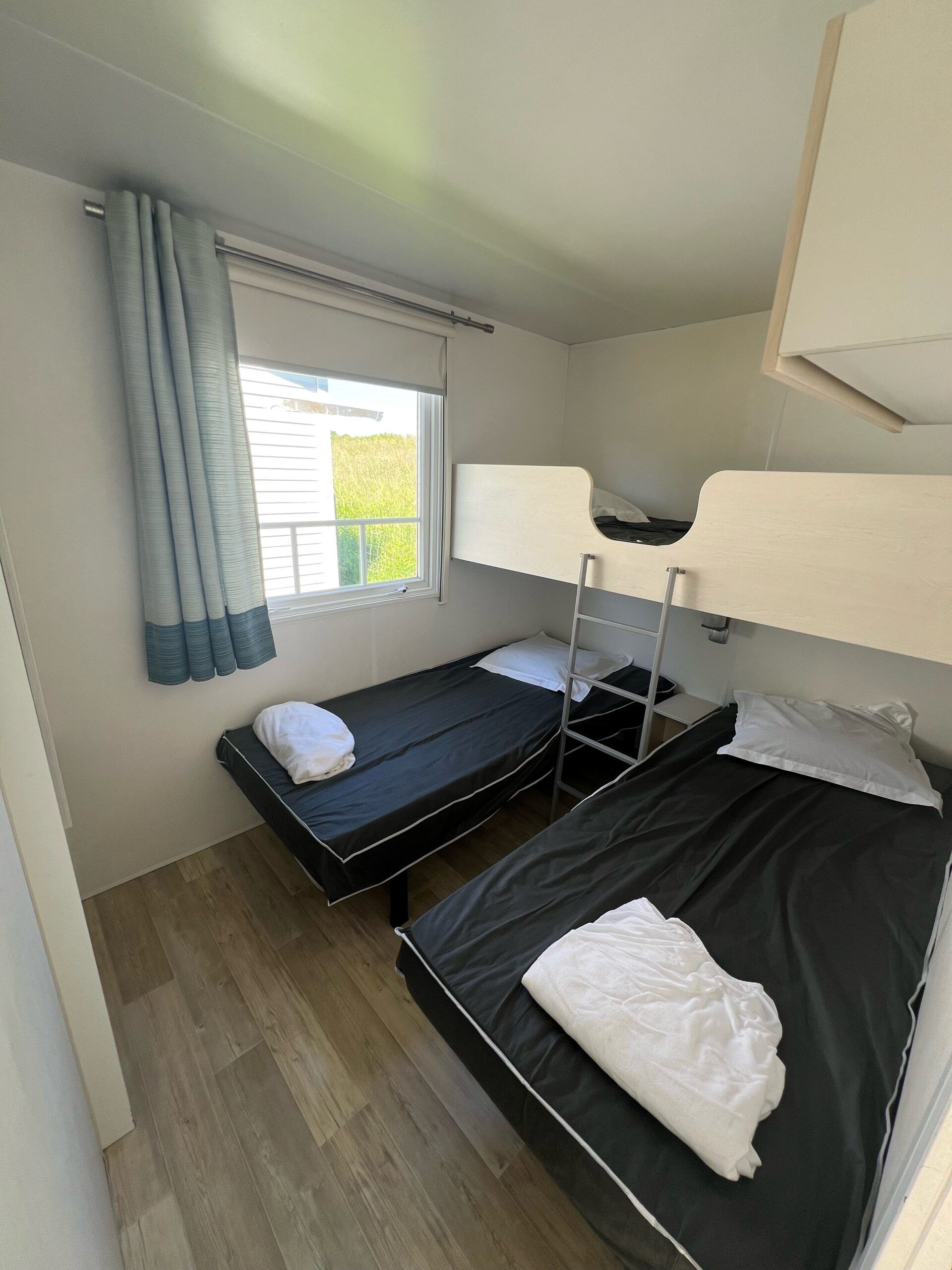 Photo chambre 2 lits mobil home